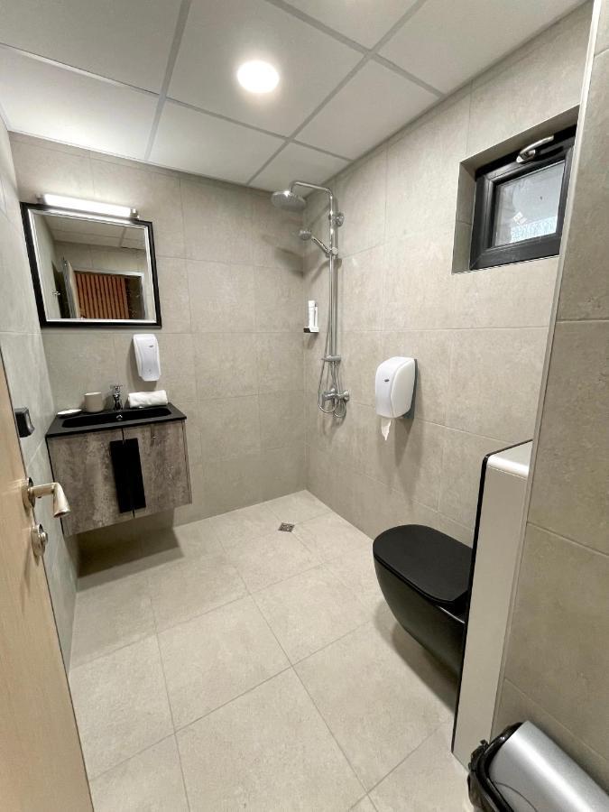 Sea And Mountain Hotel Prolesha Екстериор снимка