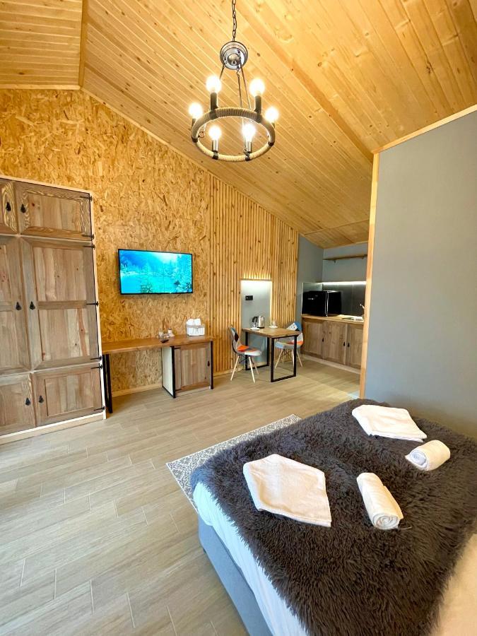 Sea And Mountain Hotel Prolesha Екстериор снимка
